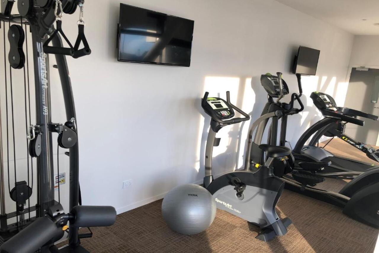 Ramada Suites by Wyndham Manukau Auckland Bagian luar foto