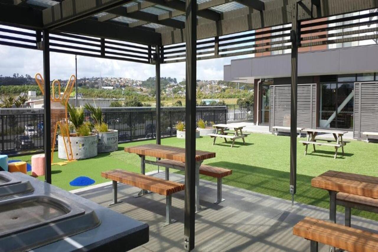 Ramada Suites by Wyndham Manukau Auckland Bagian luar foto