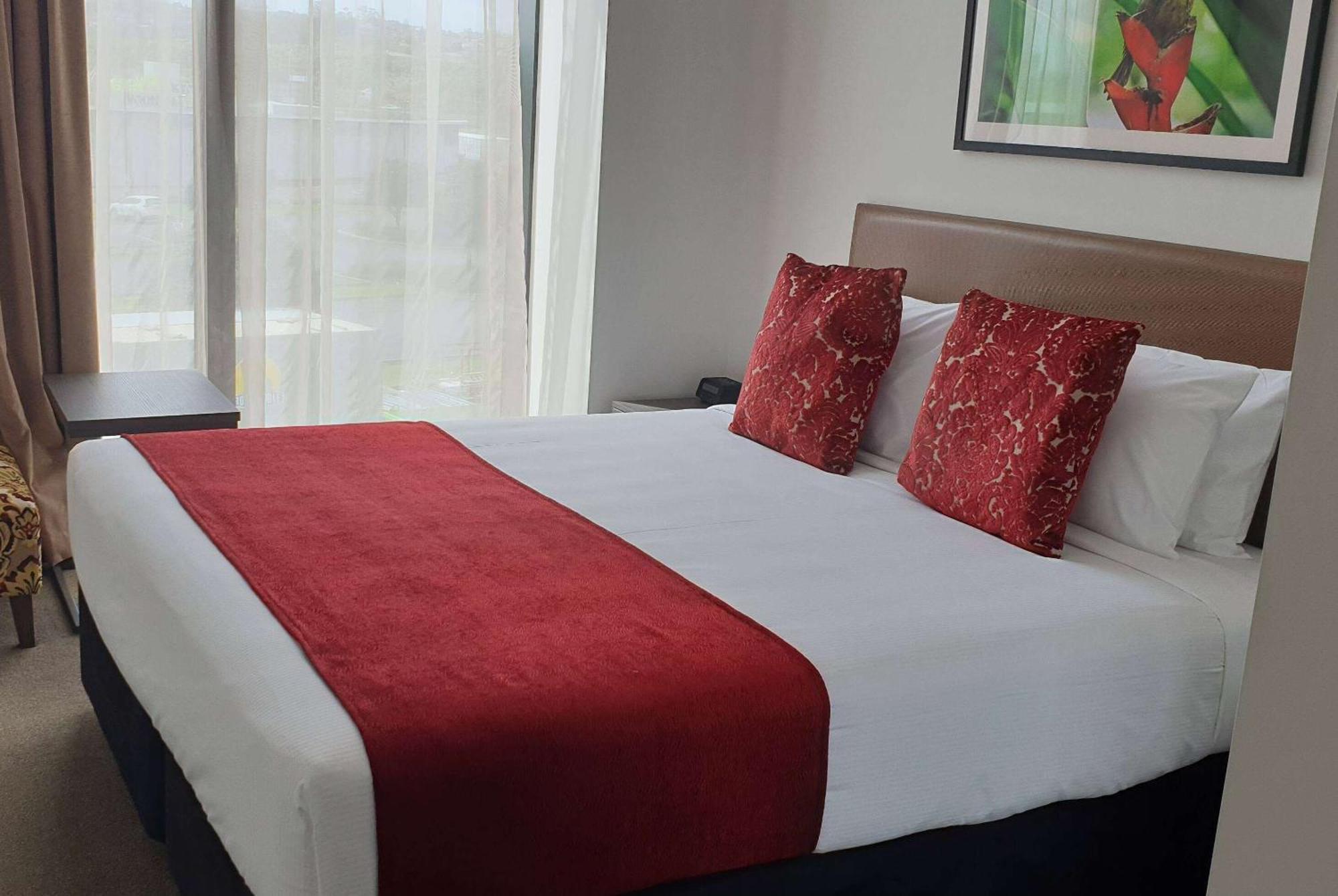Ramada Suites by Wyndham Manukau Auckland Bagian luar foto