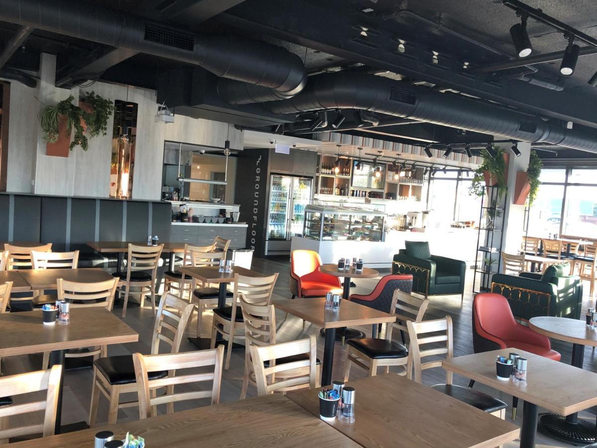 Ramada Suites by Wyndham Manukau Auckland Bagian luar foto