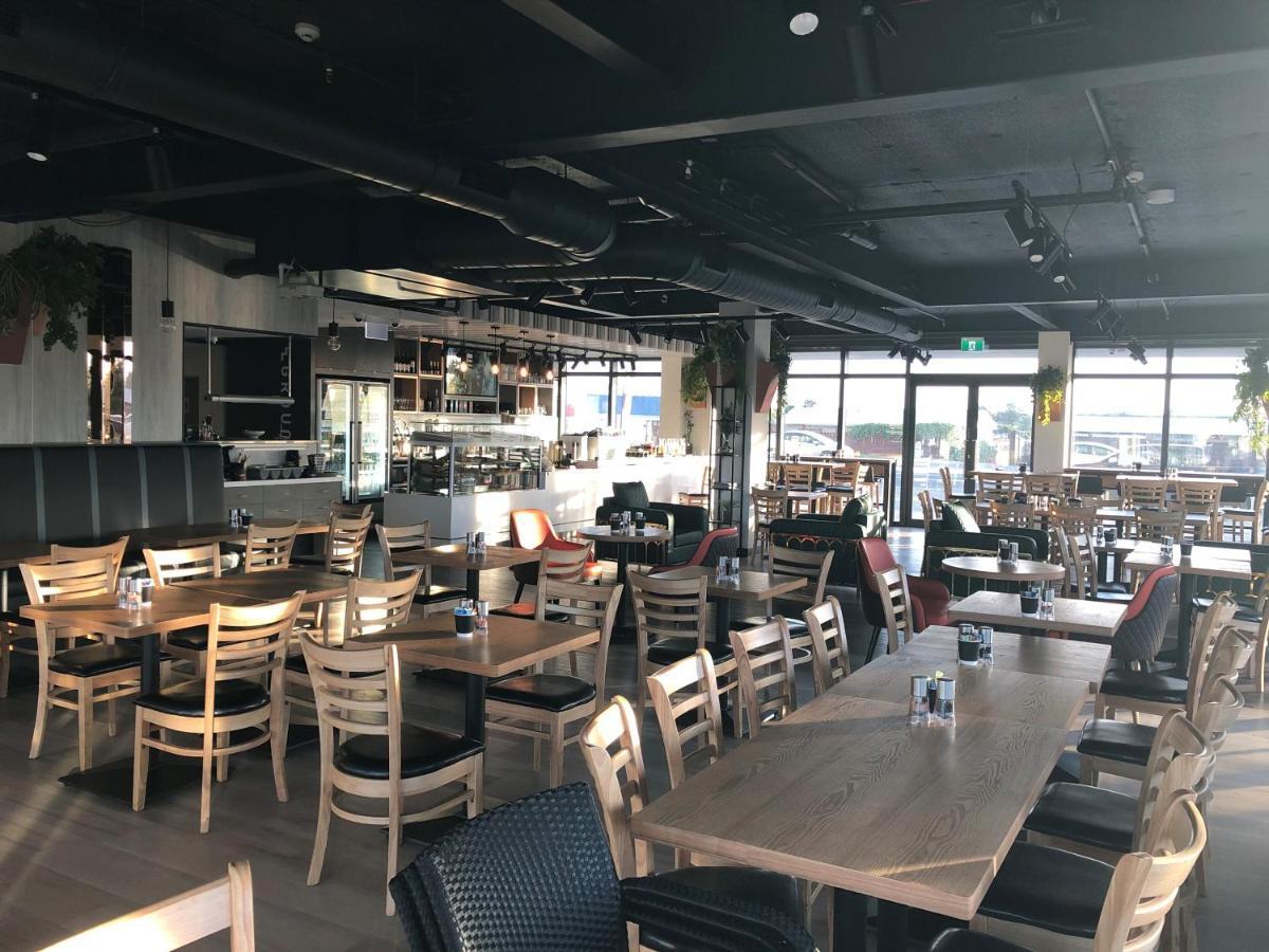 Ramada Suites by Wyndham Manukau Auckland Bagian luar foto