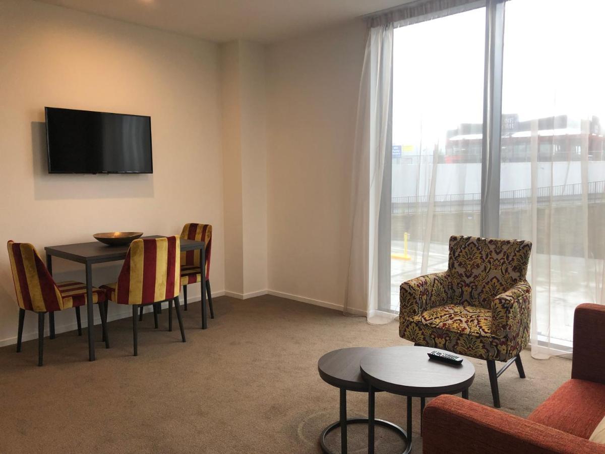 Ramada Suites by Wyndham Manukau Auckland Bagian luar foto