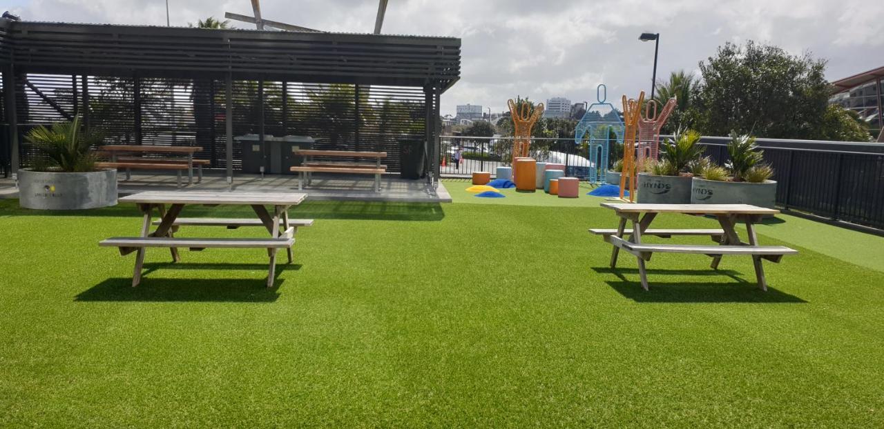 Ramada Suites by Wyndham Manukau Auckland Bagian luar foto