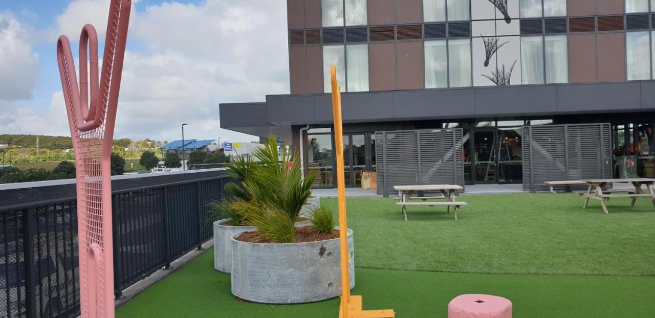 Ramada Suites by Wyndham Manukau Auckland Bagian luar foto