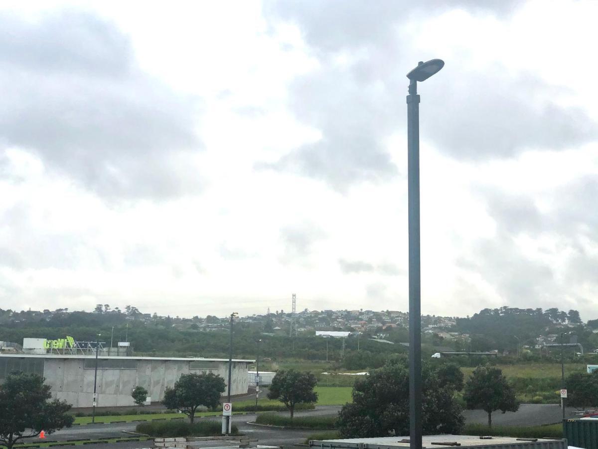 Ramada Suites by Wyndham Manukau Auckland Bagian luar foto