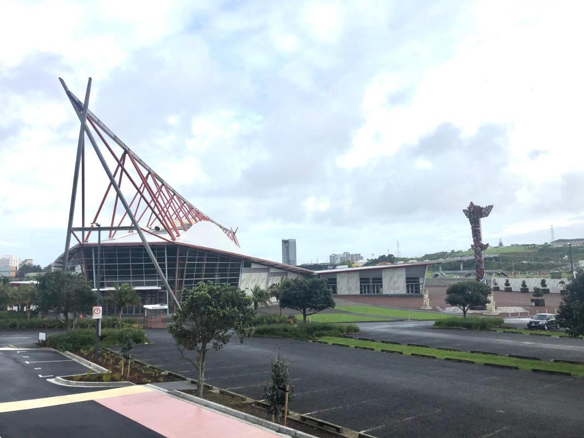 Ramada Suites by Wyndham Manukau Auckland Bagian luar foto