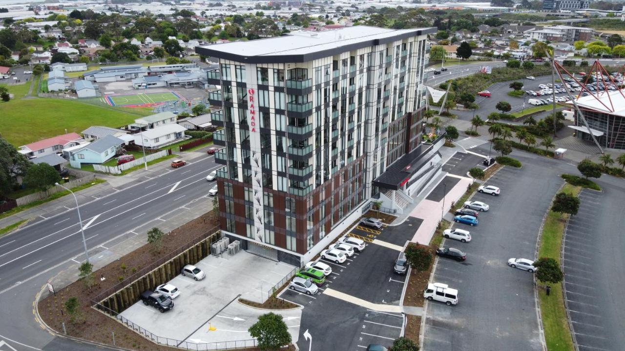 Ramada Suites by Wyndham Manukau Auckland Bagian luar foto