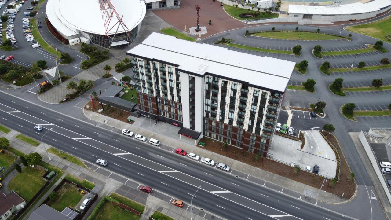 Ramada Suites by Wyndham Manukau Auckland Bagian luar foto