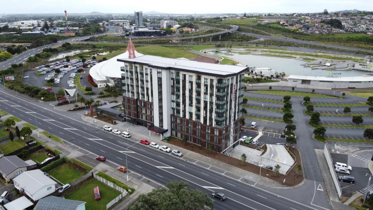 Ramada Suites by Wyndham Manukau Auckland Bagian luar foto